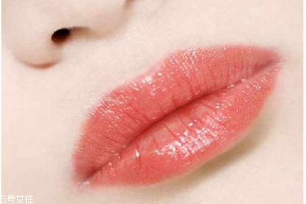 嘴唇干燥怎么辦 護唇小貼士 嘴唇干燥怎么辦 護唇小貼士