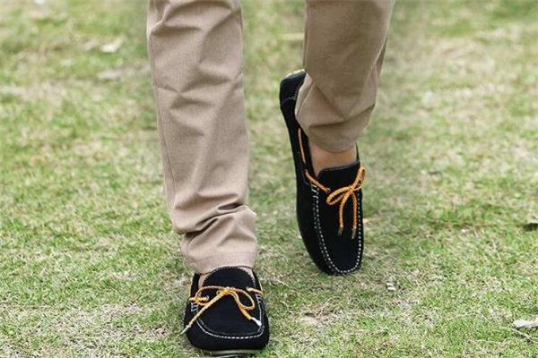 豆豆鞋適合開車嗎 駕車人士首選 豆豆鞋適合開車嗎 駕車人士首選