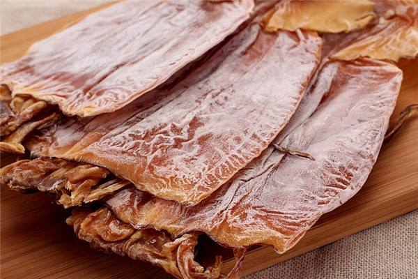 怎樣挑選優(yōu)質(zhì)魷魚干 選購干魷魚3個絕招 怎樣挑選優(yōu)質(zhì)魷魚干 選購干魷魚3個絕招