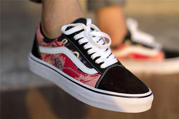 帆布鞋穿久了會變大嗎 不會特別明顯 帆布鞋穿久了會變大嗎 不會特別明顯