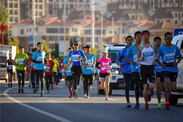 跑半馬可以帶手機(jī)嗎 沒有嚴(yán)格規(guī)定 跑半馬可以帶手機(jī)嗎 沒有嚴(yán)格規(guī)定