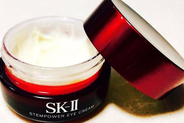 眼部細(xì)紋消除妙招偏方 眼部細(xì)紋消除妙招偏方