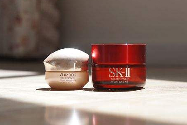 眼部細(xì)紋消除妙招偏方 眼部細(xì)紋消除妙招偏方