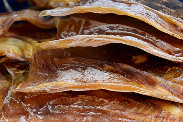 干墨魚燉湯怎么處理 這樣處理最干凈 干墨魚燉湯怎么處理 這樣處理最干凈