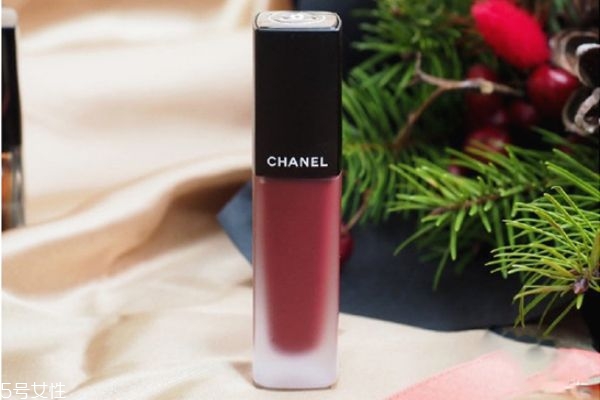 chanel啞光液體唇膏174試色 香奈兒?jiǎn)」獯接?74 chanel啞光液體唇膏174試色 香奈兒?jiǎn)」獯接?74