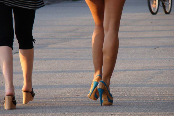 大腿粗怎么減肥有效 先弄清肥大腿類(lèi)型