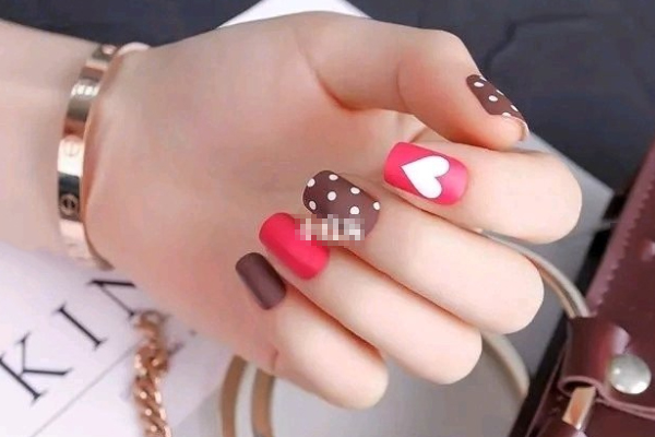 高級(jí)時(shí)髦磨砂美甲圖片 嫵媚氣質(zhì)磨砂美甲 高級(jí)時(shí)髦磨砂美甲圖片 嫵媚氣質(zhì)磨砂美甲