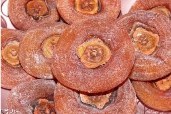 柿餅上的白霜是怎么來的 柿餅食用小貼士 柿餅上的白霜是怎么來的 柿餅食用小貼士