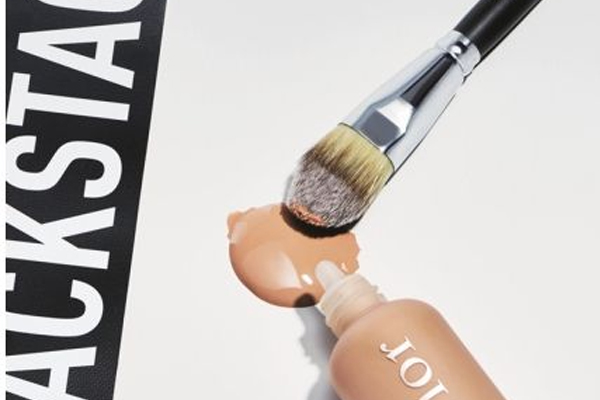 初學者化妝刷推薦 專業(yè)化妝師推薦的化妝刷 初學者化妝刷推薦 專業(yè)化妝師推薦的化妝刷