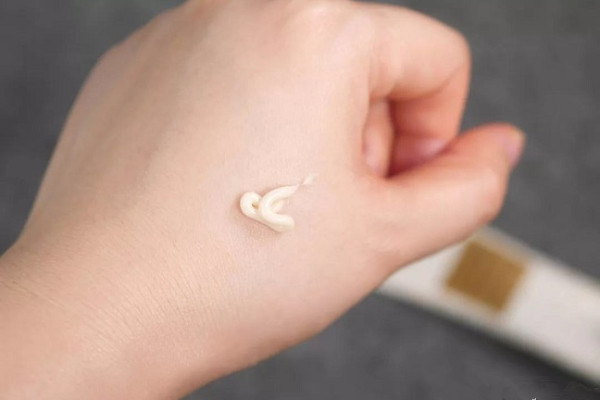 眼霜哪個牌子好 8款明星眼霜評測 眼霜哪個牌子好 8款明星眼霜評測