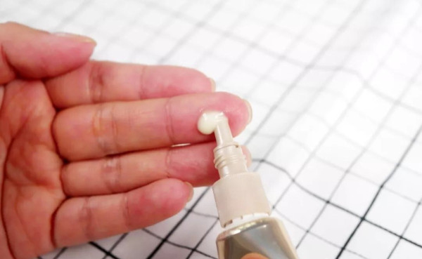 眼霜哪個牌子好 8款明星眼霜評測 眼霜哪個牌子好 8款明星眼霜評測