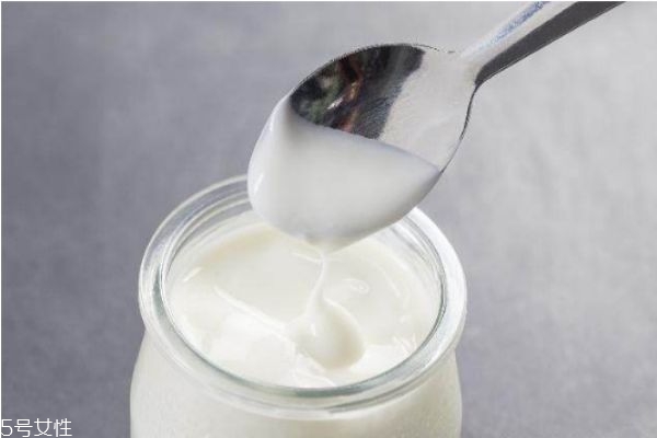 酸奶喝多了會(huì)怎樣 喝酸奶的最佳時(shí)間 酸奶喝多了會(huì)怎樣 喝酸奶的最佳時(shí)間