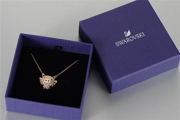 施華洛世奇豬年項(xiàng)鏈多少錢 本命年禮物 施華洛世奇豬年項(xiàng)鏈多少錢 本命年禮物