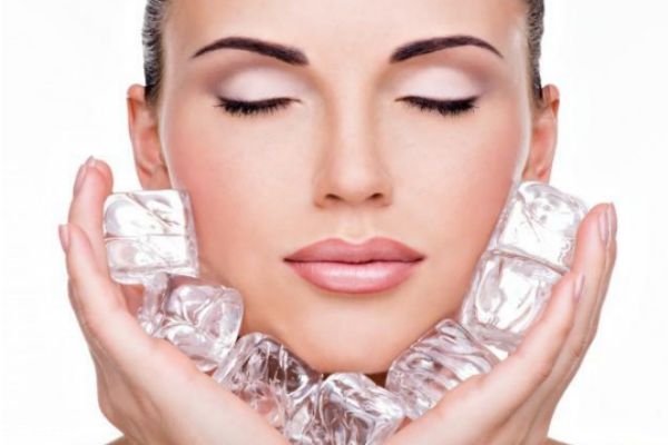 臉部皮膚干燥怎么補水 臉補水最好的方法 臉部皮膚干燥怎么補水 臉補水最好的方法