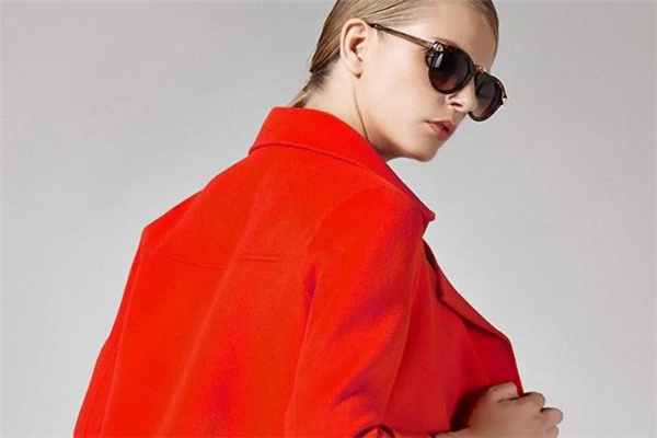 羊毛呢大衣會(huì)起球嗎 盡量避免摩擦 羊毛呢大衣會(huì)起球嗎 盡量避免摩擦