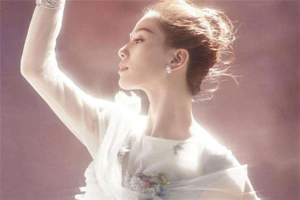 脖子多長(zhǎng)才算天鵝頸 看自身比例 脖子多長(zhǎng)才算天鵝頸 看自身比例