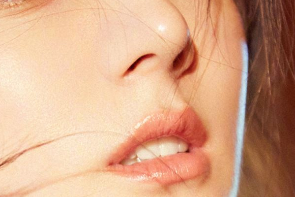 中醫(yī)教你摸鼻子也能強身健還能養(yǎng)肺 中醫(yī)教你摸鼻子也能強身健還能養(yǎng)肺