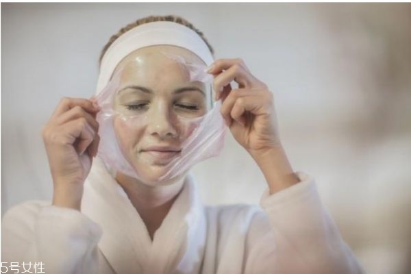 自制皮膚補水小妙招 臉部最簡單的補水方法