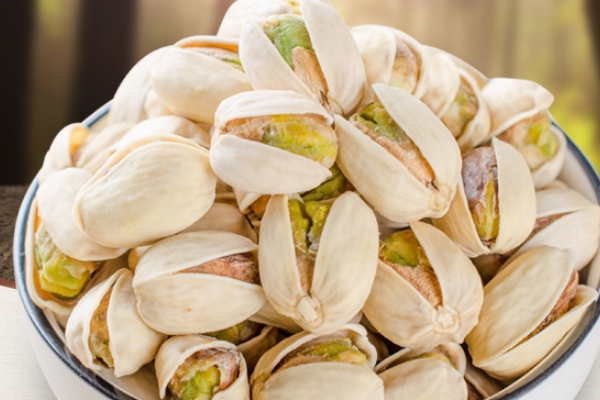 開心果可以生吃嗎 絕對(duì)不可以 開心果可以生吃嗎 絕對(duì)不可以