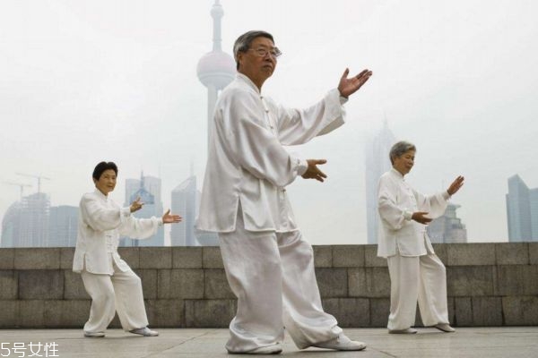 練習(xí)太極拳真的有效果嗎?都有哪些好處 練習(xí)太極拳真的有效果嗎?都有哪些好處