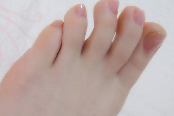 足部皮膚干裂用什么護足霜 這么挑才管用 足部皮膚干裂用什么護足霜 這么挑才管用