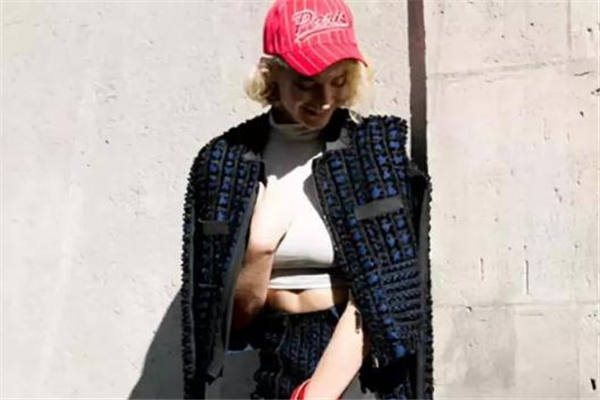 今年冬天流行什么帽子 戴上超有型 今年冬天流行什么帽子 戴上超有型