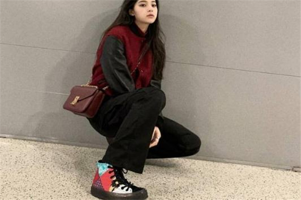 匡威豬年限定什么時(shí)候出 發(fā)售時(shí)間是這天 匡威豬年限定什么時(shí)候出 發(fā)售時(shí)間是這天