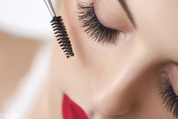 嫁接睫毛怎么保持更長時(shí)間 嫁接睫毛的詳細(xì)步驟 嫁接睫毛怎么保持更長時(shí)間 嫁接睫毛的詳細(xì)步驟