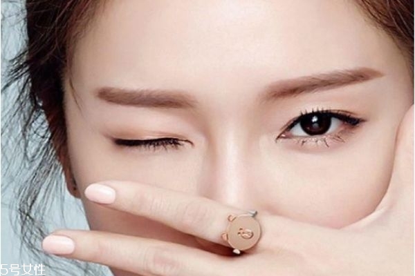 下睫毛太少太短怎么辦 教你畫出自然下睫毛 下睫毛太少太短怎么辦 教你畫出自然下睫毛
