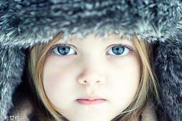 下眼睫毛往里長怎么辦 睫毛往眼睛里長 下眼睫毛往里長怎么辦 睫毛往眼睛里長