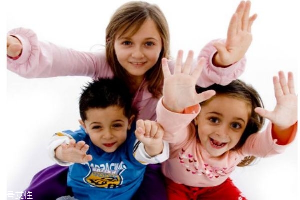 養(yǎng)男寶寶與女寶寶有什么差別