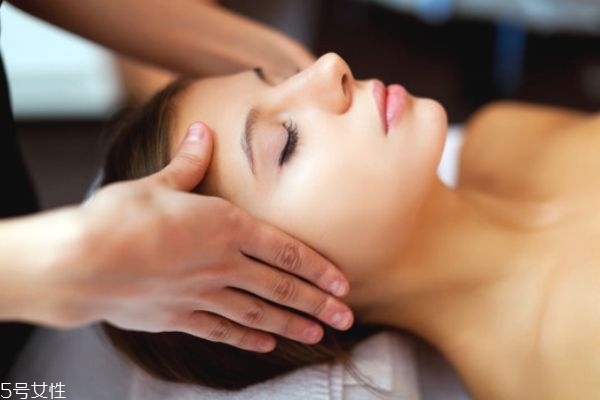 頭發(fā)少怎么辦 天生頭發(fā)稀少怎么變濃密 頭發(fā)少怎么辦 天生頭發(fā)稀少怎么變濃密