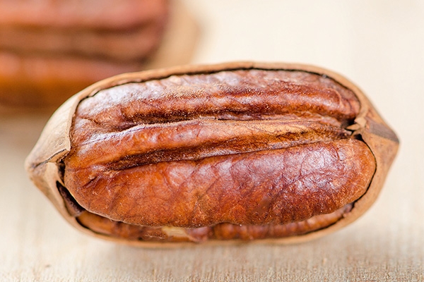 碧根果好還是核桃好 前者營養(yǎng)價值更高 碧根果好還是核桃好 前者營養(yǎng)價值更高