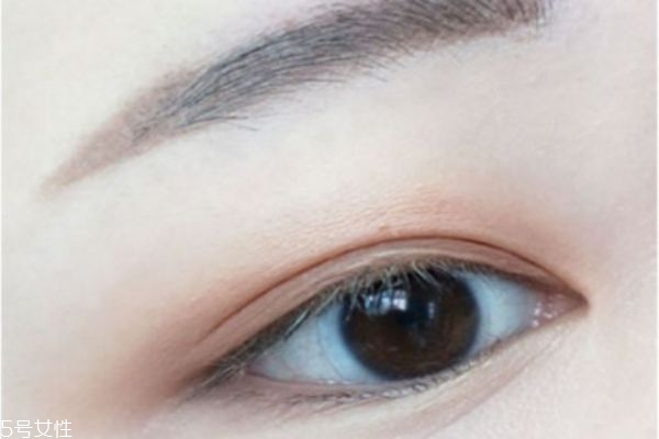 橘棕色眼影怎么畫(huà) 金棕色眼影畫(huà)法