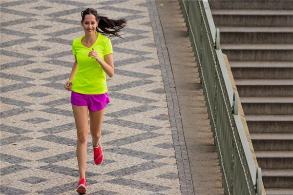 慢跑膝蓋疼是怎么回事 骨頭磨損所致