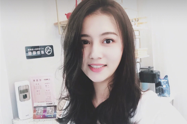 卷發(fā)什么發(fā)型容易駕馭 可萌可甜卷發(fā)造型 卷發(fā)什么發(fā)型容易駕馭 可萌可甜卷發(fā)造型