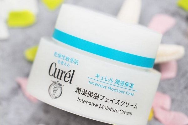 珂潤(rùn)面霜會(huì)不會(huì)悶痘 正確使用就不會(huì) 珂潤(rùn)面霜會(huì)不會(huì)悶痘 正確使用就不會(huì)