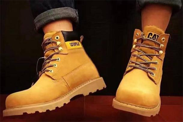 cat大黃靴多少錢 不同款式價(jià)格不同