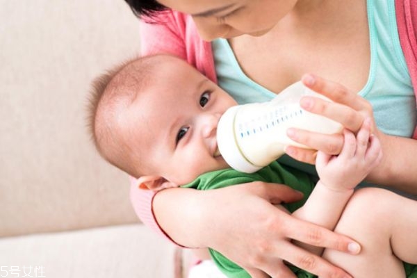 奶瓶材質(zhì)pp和ppus是什么 奶瓶材質(zhì)分析 奶瓶材質(zhì)pp和ppus是什么 奶瓶材質(zhì)分析