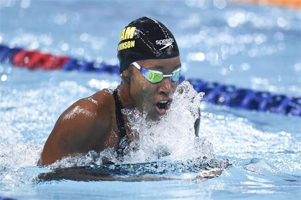 蛙泳可以治療頸椎病嗎 有緩解作用 蛙泳可以治療頸椎病嗎 有緩解作用