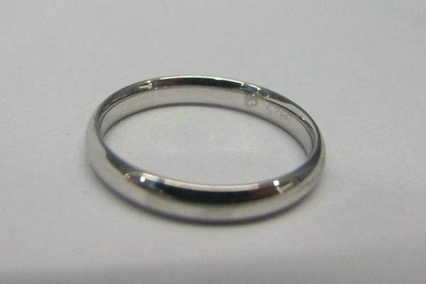 大拇指戴戒指什么意思 跟野心有關(guān) 大拇指戴戒指什么意思 跟野心有關(guān)