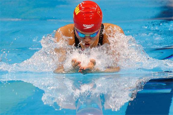 蛙泳腰疼怎么回事 是正?，F(xiàn)象