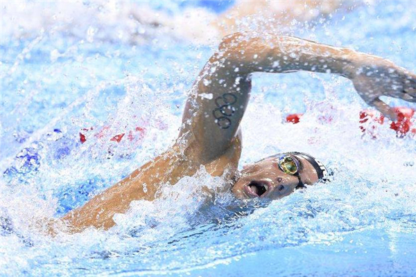 自由泳怎么換氣 呼吸機(jī)巧很重要 自由泳怎么換氣 呼吸機(jī)巧很重要