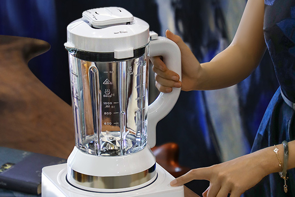 破壁機(jī)觸屏好還是按鈕好 觸屏壽命更長(zhǎng)久 破壁機(jī)觸屏好還是按鈕好 觸屏壽命更長(zhǎng)久