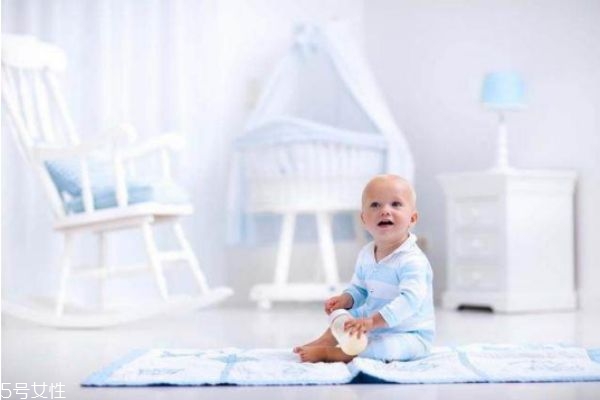 寶寶突然不愛(ài)吃奶會(huì)出于哪些原因 寶寶突然不愛(ài)吃奶原因 寶寶突然不愛(ài)吃奶會(huì)出于哪些原因 寶寶突然不愛(ài)吃奶原因