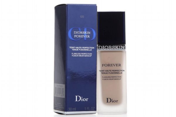 迪奧恒久凝脂粉底液怎么用 迪奧恒久凝脂粉底液色號(hào) 迪奧恒久凝脂粉底液怎么用 迪奧恒久凝脂粉底液色號(hào)