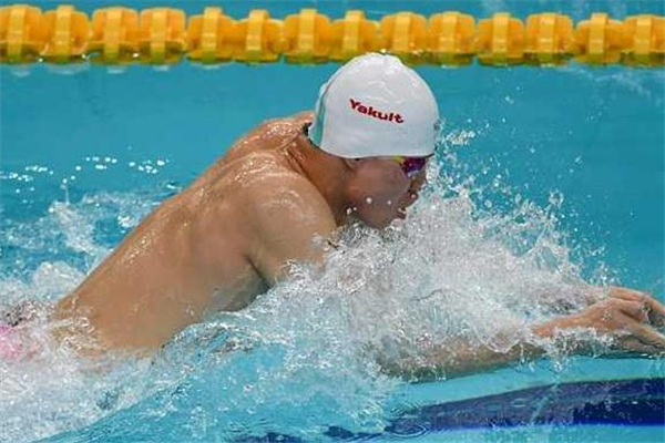 蛙泳可以減肚子嗎 要看運(yùn)動(dòng)量 蛙泳可以減肚子嗎 要看運(yùn)動(dòng)量