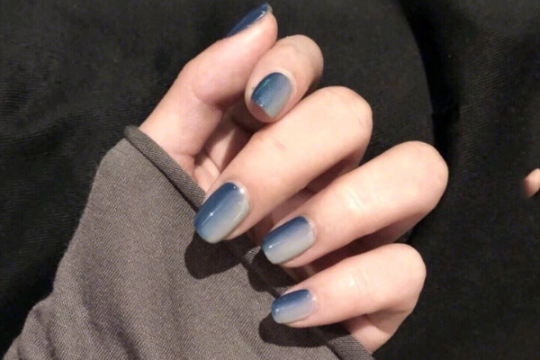 單色漸變美甲圖片 簡單素雅漸變美甲 單色漸變美甲圖片 簡單素雅漸變美甲