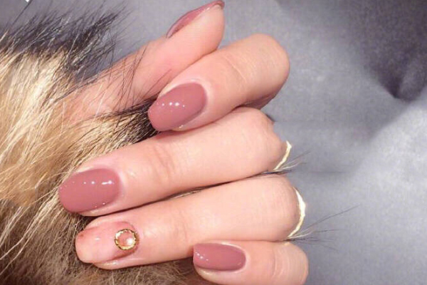 溫柔短指甲美甲圖片 好駕馭溫柔短指甲美甲 溫柔短指甲美甲圖片 好駕馭溫柔短指甲美甲