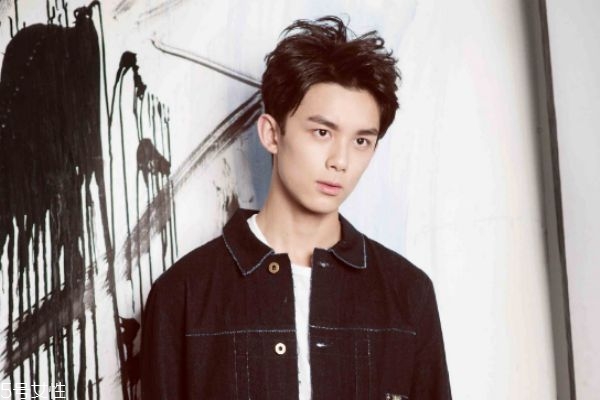 頭發(fā)天生細(xì)軟會(huì)禿頭嗎 頭發(fā)稀少細(xì)軟原因 頭發(fā)天生細(xì)軟會(huì)禿頭嗎 頭發(fā)稀少細(xì)軟原因